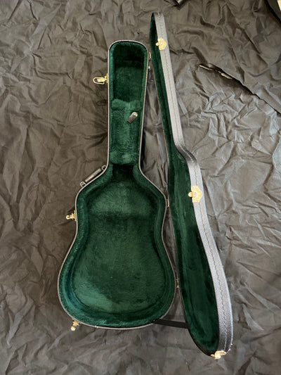 Hard case for Dreadnought Acoustic Guitar - GG04B