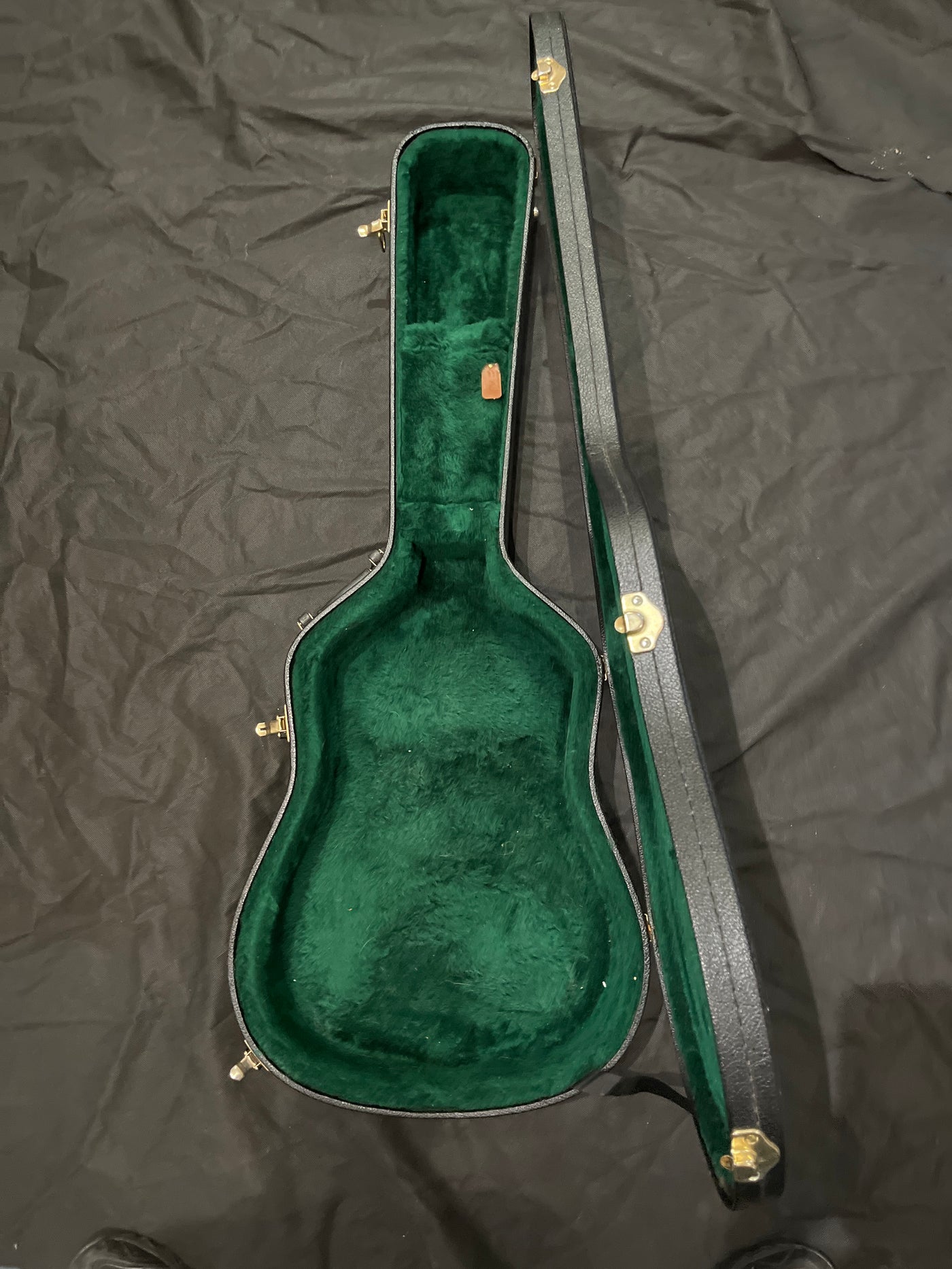 Hard case for Dreadnought Acoustic Guitar