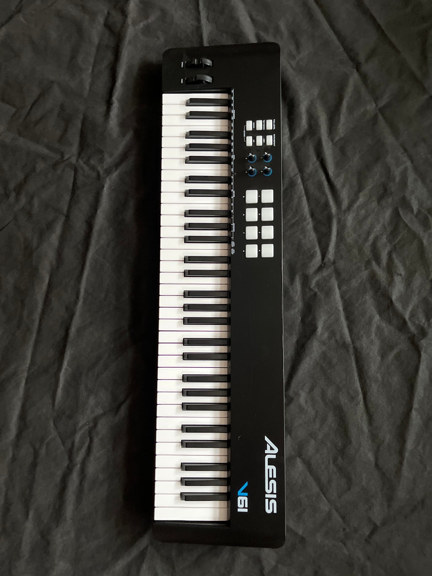 V61 USB / Midi Keyboard Controller, Used -GG88