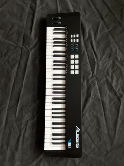 V61 USB / Midi Keyboard Controller, Used -GG88