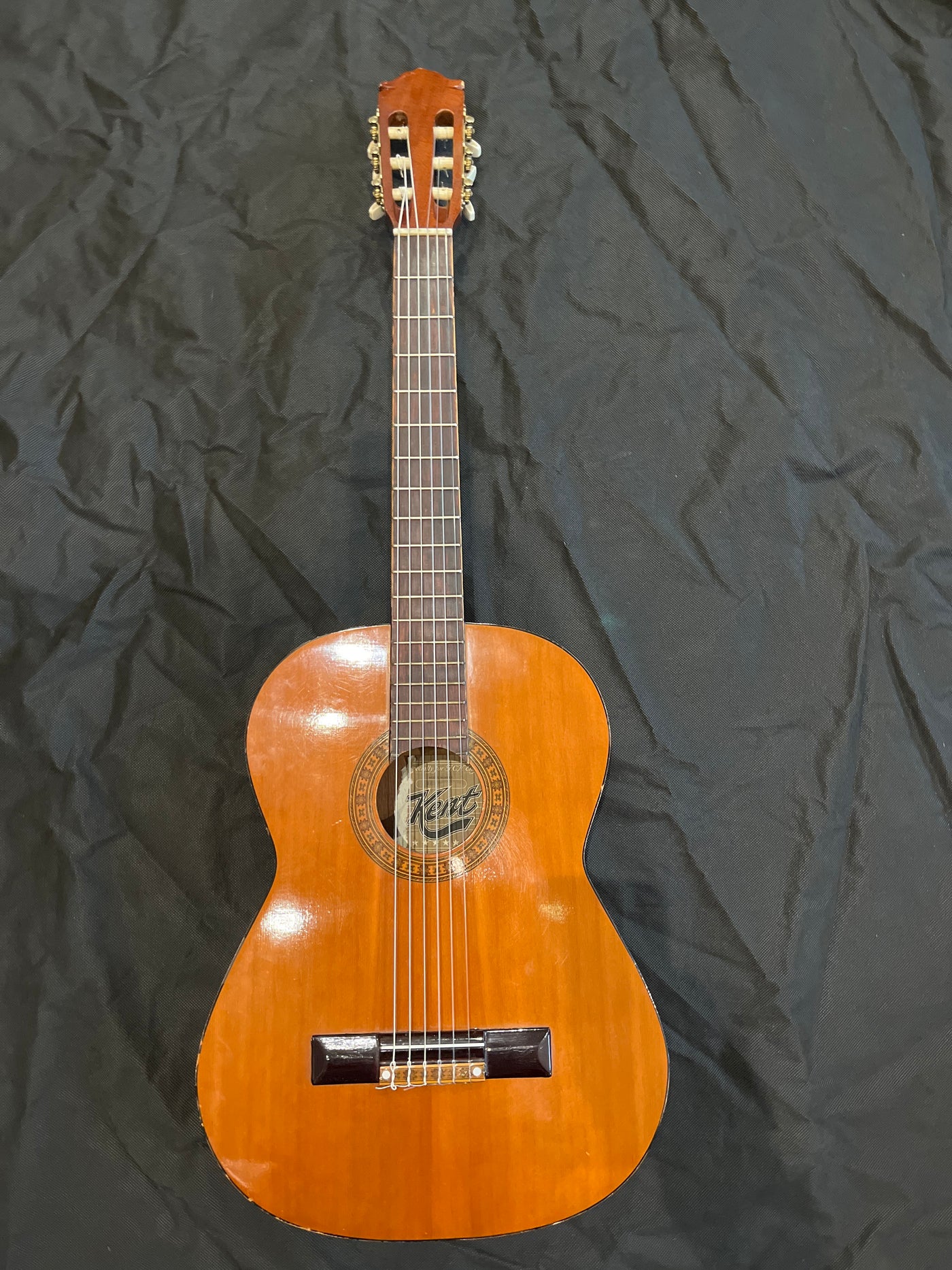 4/4 Classical Guitar, Used - GG82
