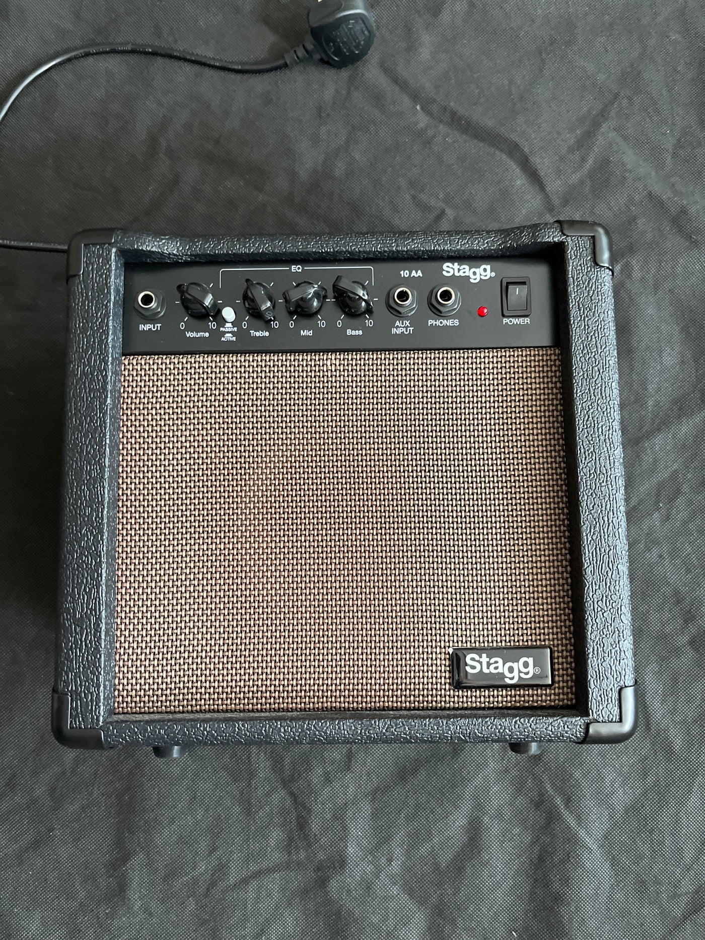 10 AA UK Acoustic Amplifier 10 Watts, Used - GG80B