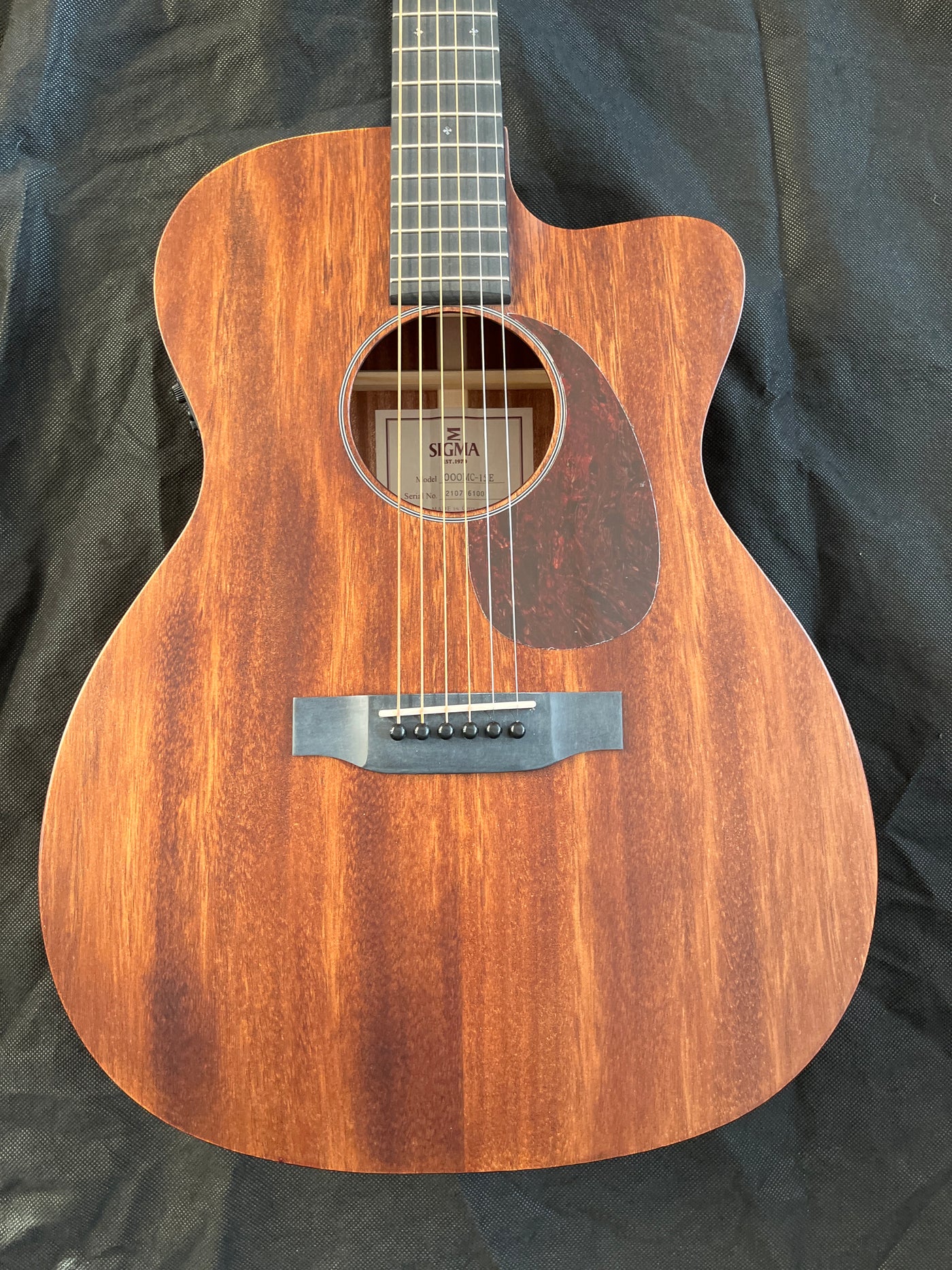 000MC-15E Electro-Acoustic Guitar - B Stock - Finish 2nd