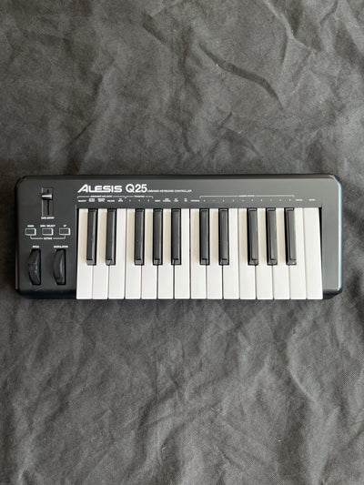 Q25 USB / Midi Keyboard Controller, Used - Q25-3