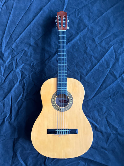 C542 - 4/4 size classsical guitar, Used