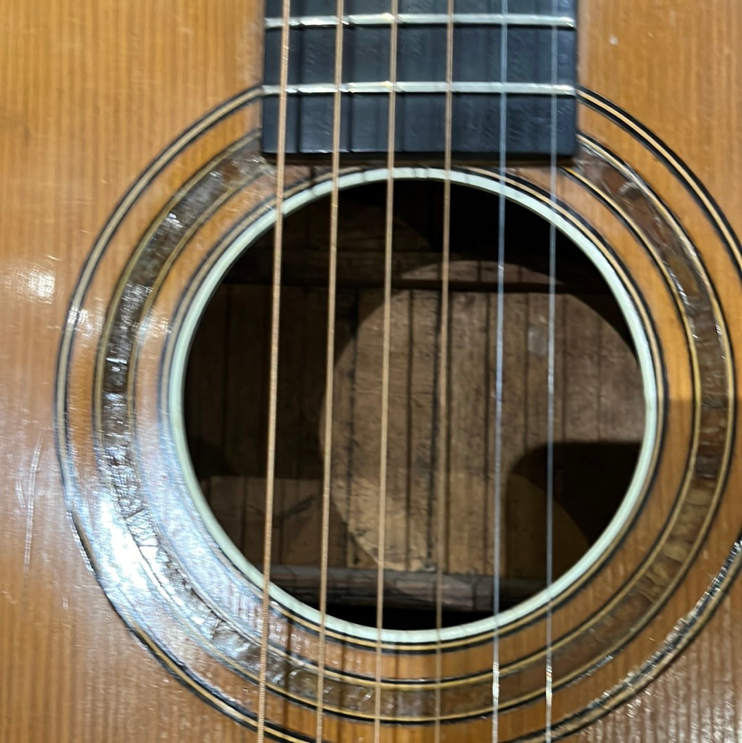 PRE-WWII Parlour Guitar & Hard Case, Used