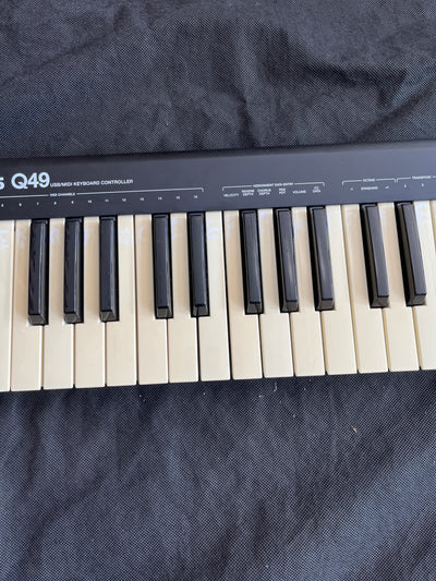 Q49 USB / Midi Keyboard Controller, Used