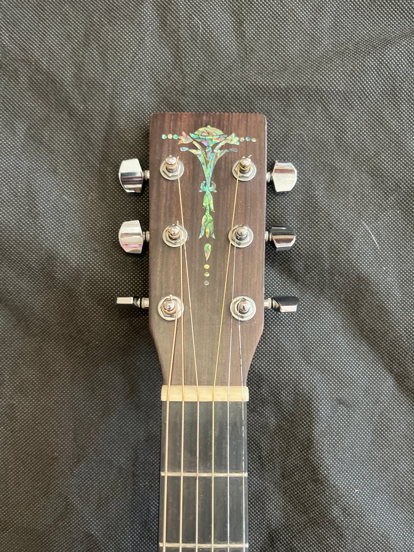 000-TCE + Electro-Acoustic guitar, Natural, Used - GG44