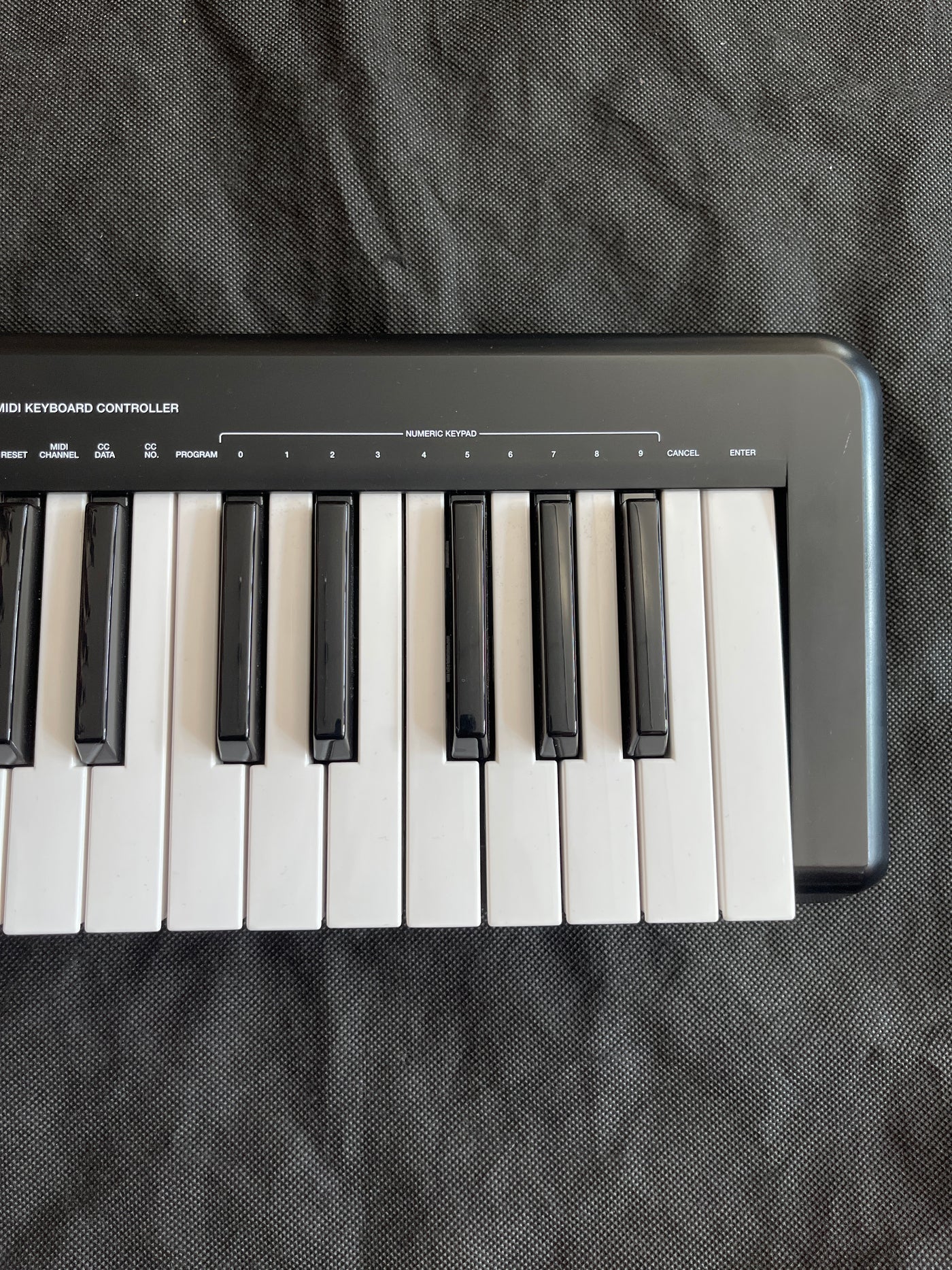 Q25 USB / Midi Keyboard Controller, Used - Q25-1