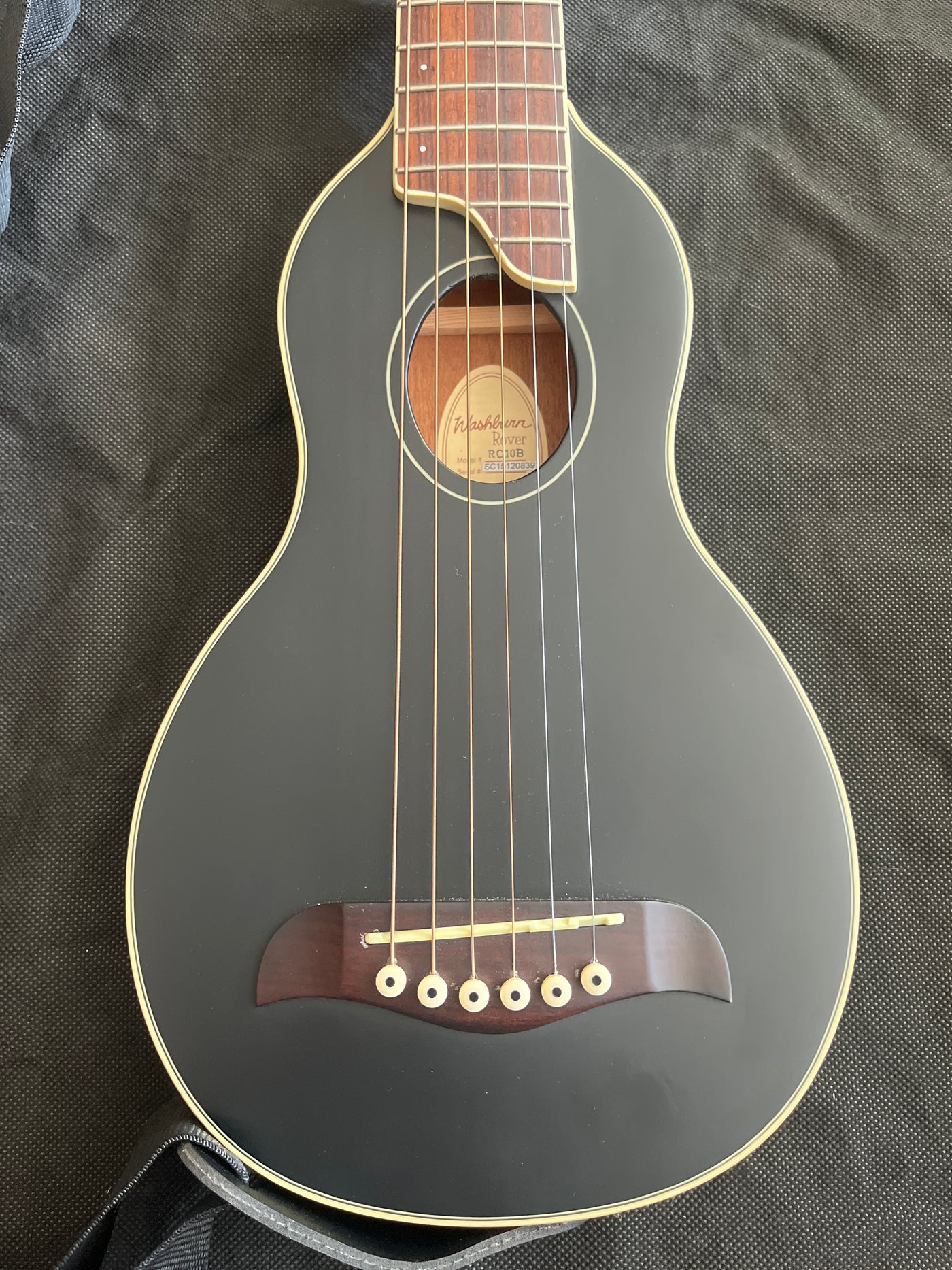 Rover Travel Guitar & Case, Used - GG66
