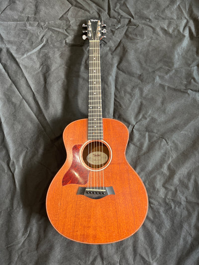 GS Mini Left handed, All Mahogany, Electro-Acoustic Guitar & Bag, Used