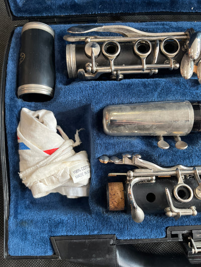 B12 Bb Clarinet Outfit, Used - HH02A