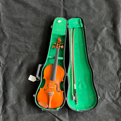 1400 Student 1/8 Violin In Old Style Hard case, With New Bow, Used
